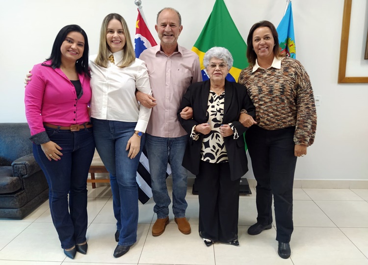 Futebol feminino poderá ser visto por funcionários da prefeitura